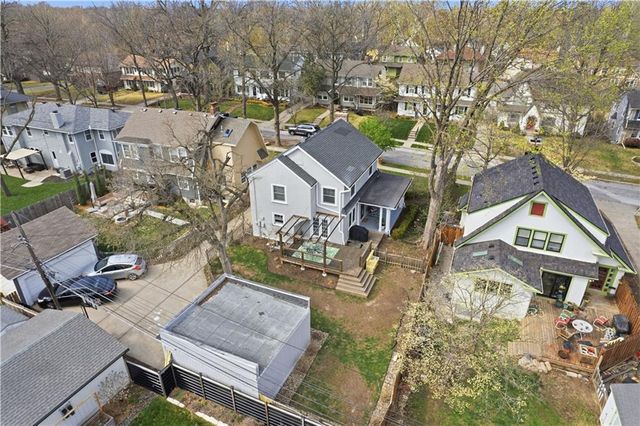 23 E Winthrope Road, Kansas City, MO 64113