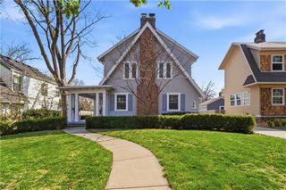 23 E Winthrope Road, Kansas City, MO 64113