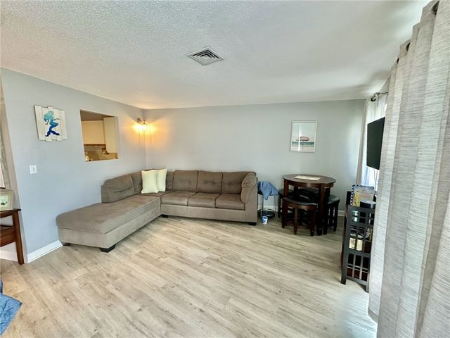 3 Capella Street S, Newport, RI 02840