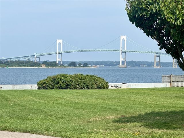 3 Capella Street S, Newport, RI 02840