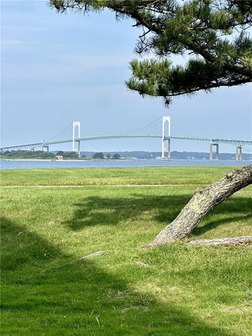 3 Capella Street S, Newport, RI 02840