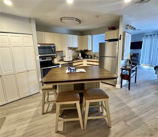 3 Capella Street S, Newport, RI 02840