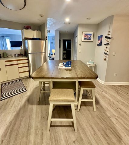 3 Capella Street S, Newport, RI 02840