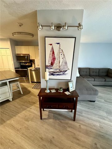 3 Capella Street S, Newport, RI 02840