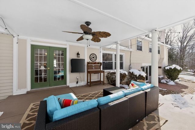 51 OAKLAND DR, Downingtown, PA 19335