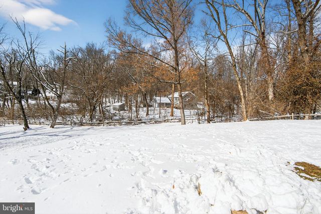 51 OAKLAND DR, Downingtown, PA 19335