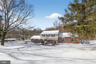 51 OAKLAND DR, Downingtown, PA 19335