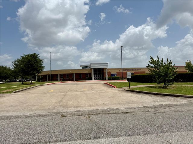 201 West Avenue, Pasadena, TX 77502