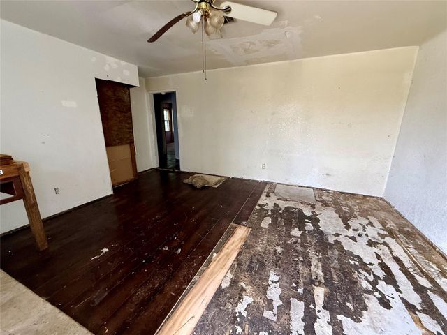 201 West Avenue, Pasadena, TX 77502