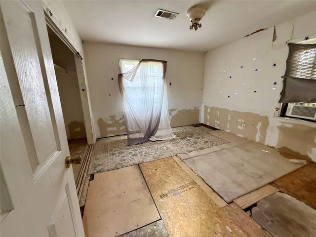 201 West Avenue, Pasadena, TX 77502