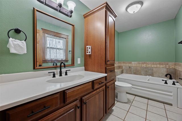 1707 8th Avenue, Belle Plaine, IA 52208