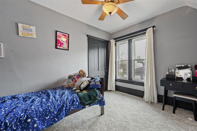1707 8th Avenue, Belle Plaine, IA 52208