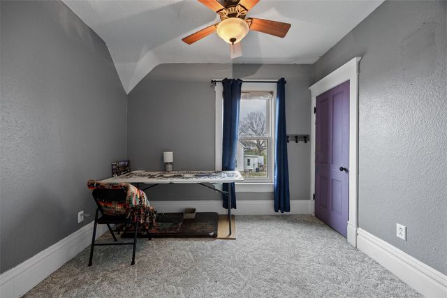 1707 8th Avenue, Belle Plaine, IA 52208