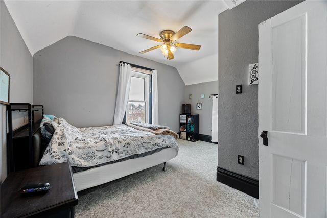 1707 8th Avenue, Belle Plaine, IA 52208
