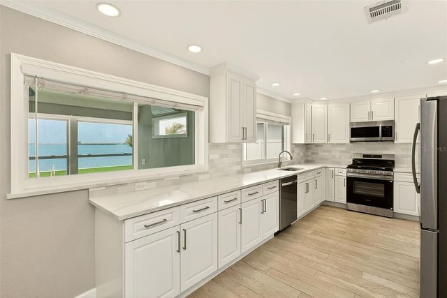 5434 OAKHURST DRIVE, Seminole, FL 33772