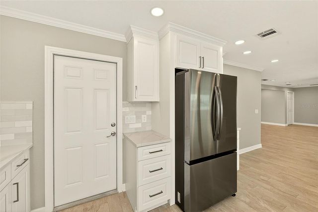 5434 OAKHURST DRIVE, Seminole, FL 33772