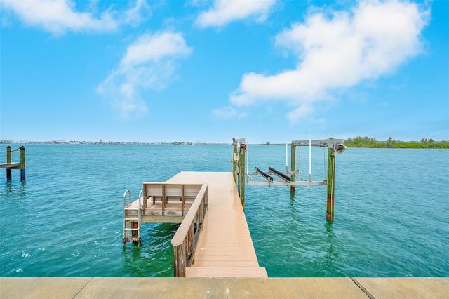 5434 OAKHURST DRIVE, Seminole, FL 33772