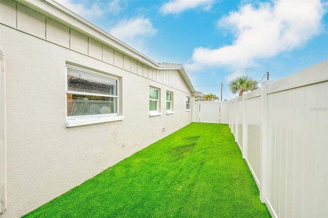 5434 OAKHURST DRIVE, Seminole, FL 33772