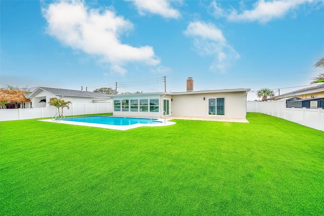 5434 OAKHURST DRIVE, Seminole, FL 33772