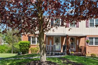 585 Pine Line Dr, Mccandless, PA 15237
