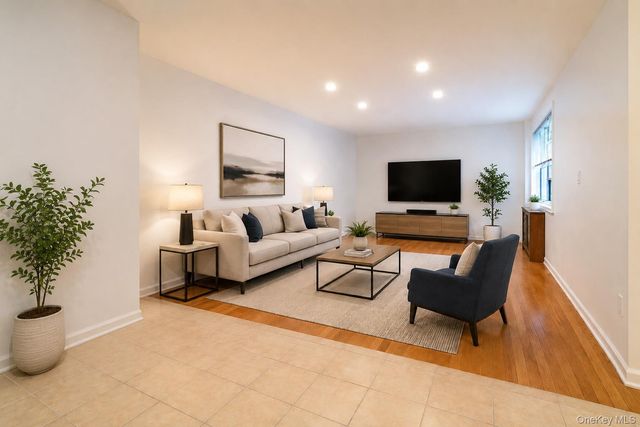 1234 Midland Avenue 2E, Bronxville, NY 10708