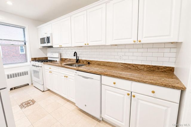 1234 Midland Avenue 2E, Bronxville, NY 10708