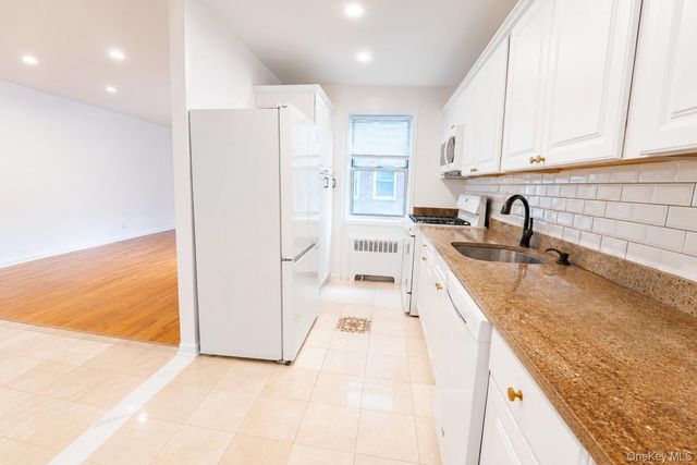 1234 Midland Avenue 2E, Bronxville, NY 10708