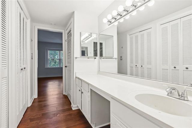 75 Montre NW Square, Atlanta, GA 30327