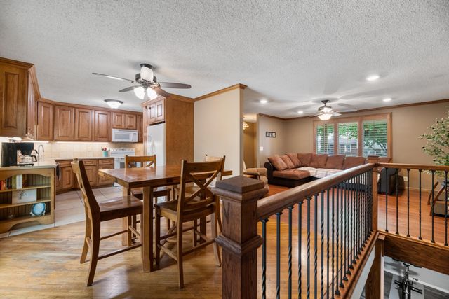8824 W Birch Ln, Wichita, KS 67212