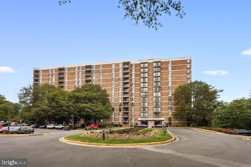 2300 PIMMIT DR #1417, Falls Church, VA 22043