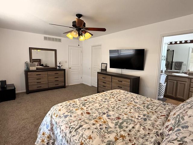 959 E Moonbeam Dr, Pueblo West, CO 81007