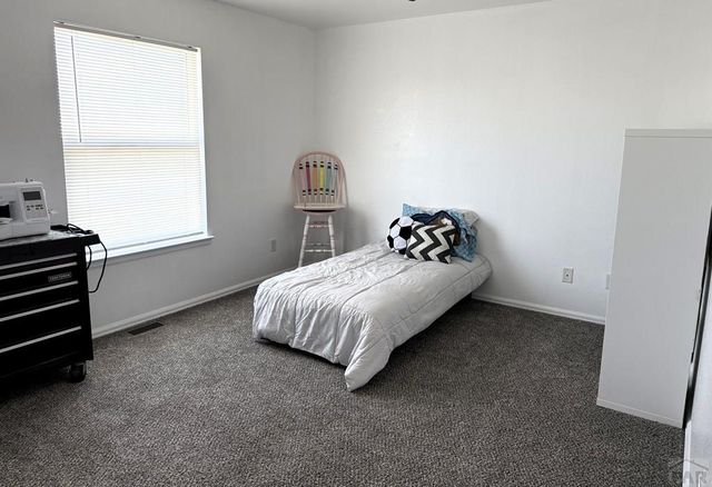 959 E Moonbeam Dr, Pueblo West, CO 81007