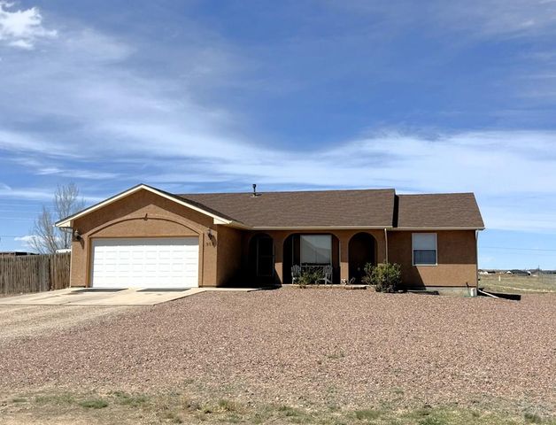 959 E Moonbeam Dr, Pueblo West, CO 81007
