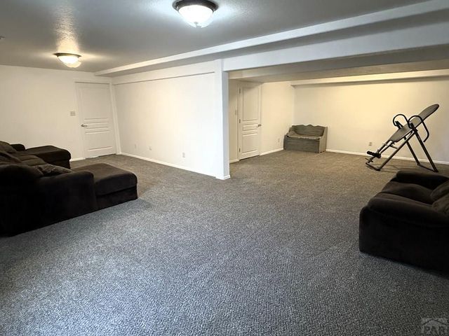 959 E Moonbeam Dr, Pueblo West, CO 81007