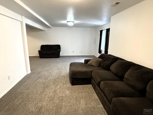 959 E Moonbeam Dr, Pueblo West, CO 81007