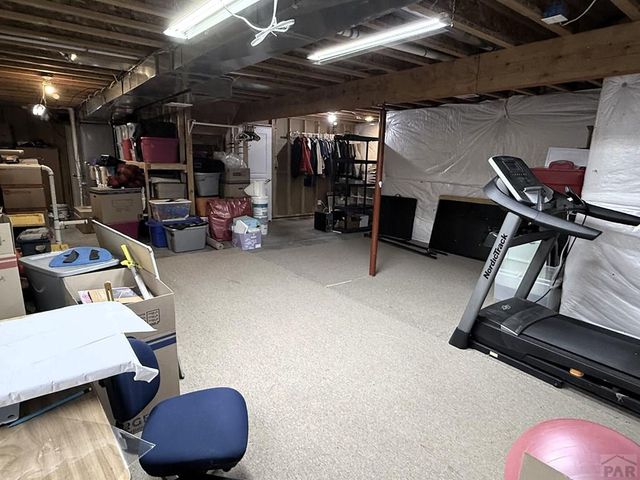 959 E Moonbeam Dr, Pueblo West, CO 81007