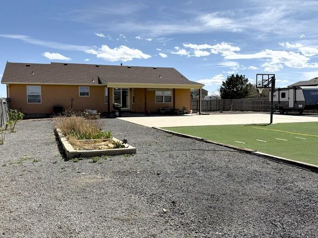 959 E Moonbeam Dr, Pueblo West, CO 81007