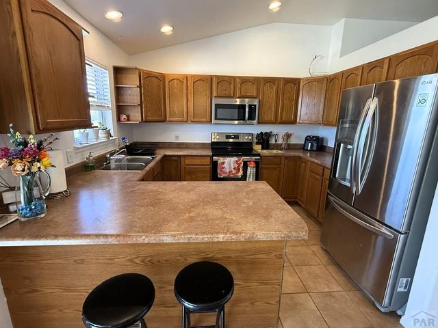 959 E Moonbeam Dr, Pueblo West, CO 81007