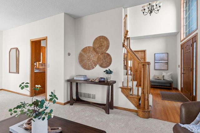 14751 62nd Avenue N, Maple Grove, MN 55311