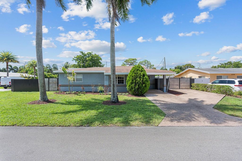 1498 NE 39th St, Oakland Park, FL 33334