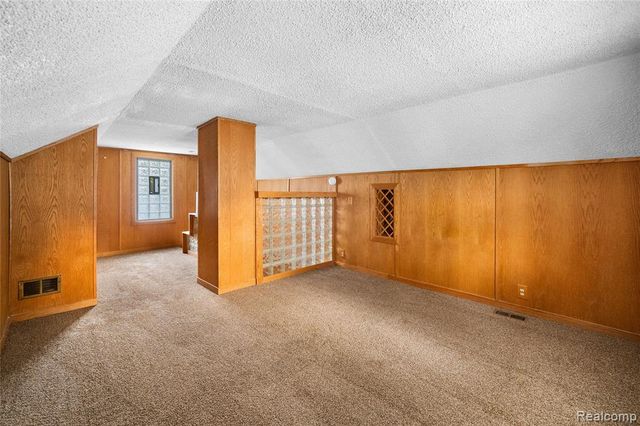 20300 Mccormick Street, Detroit, MI 48224