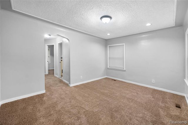 20300 Mccormick Street, Detroit, MI 48224