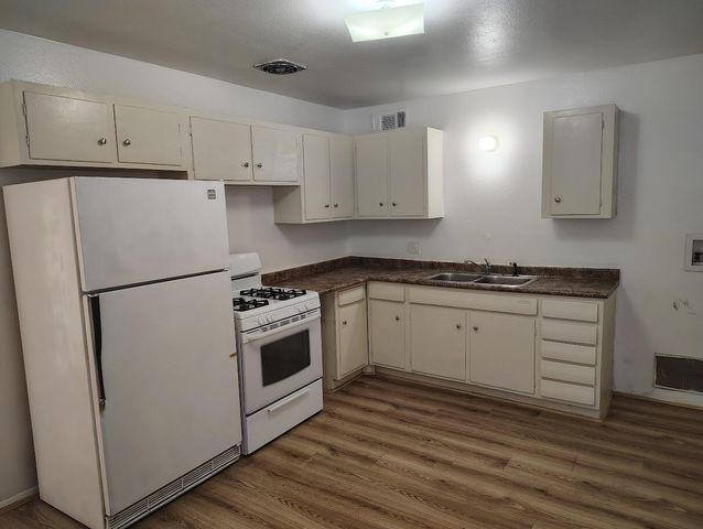 1413 E TILDEN Street, Roswell, NM 88203