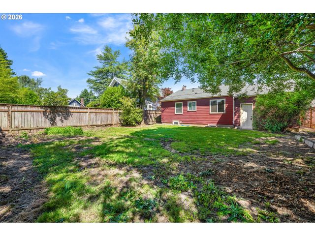 2034 Ne JUNIOR St, Portland, OR 97211