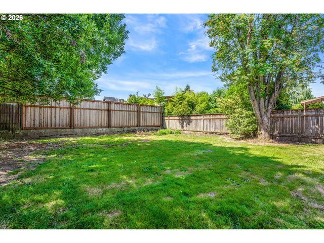 2034 Ne JUNIOR St, Portland, OR 97211