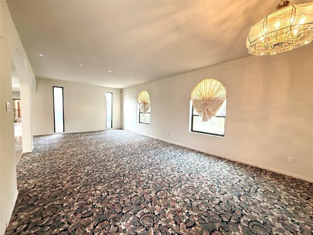 7110 W Mockingbird Lane, Pearland, TX 77584