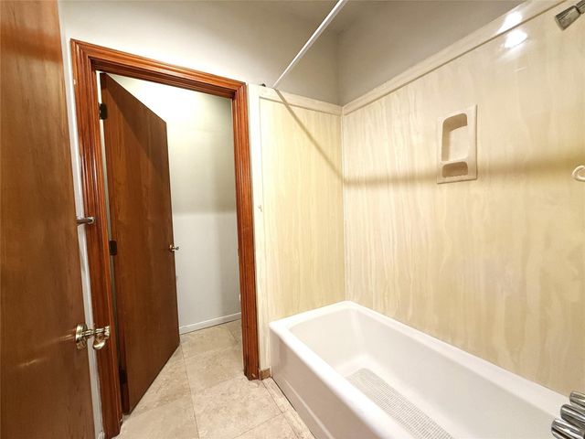 7110 W Mockingbird Lane, Pearland, TX 77584