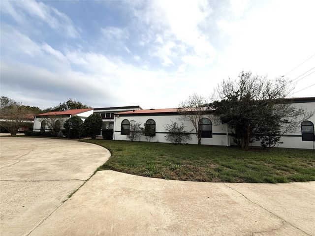 7110 W Mockingbird Lane, Pearland, TX 77584