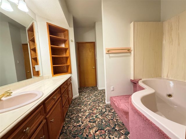 7110 W Mockingbird Lane, Pearland, TX 77584