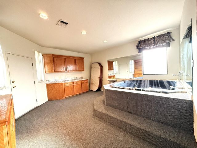 7110 W Mockingbird Lane, Pearland, TX 77584